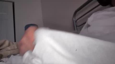 eliexavier123456789 online show from January 11, 12:43 pm