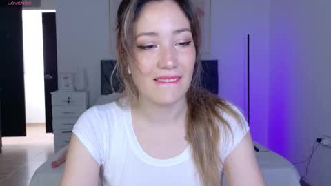 eliiih_ online show from September 17, 5:58 pm