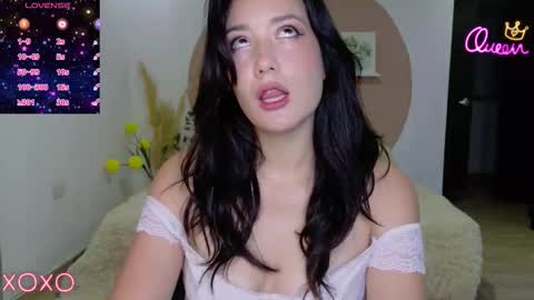 eliiih_ online show from March 26, 2:39 am