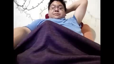 Snapshot of elimposstor chatting on March 3, 1:23 am elimposstor online show from March 3, 1:23 am
