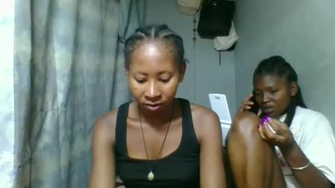 Snapshot of elina981 chatting on February 5, 8:08 am elina981 online show from February 5, 8:08 am