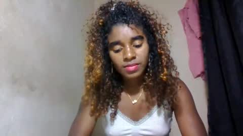 elina981 online show from May 19, 9:26 am