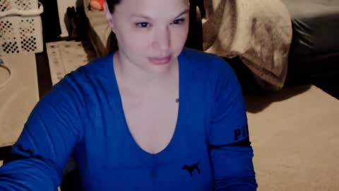 Snapshot of elinareign chatting on September 22, 1:18 am ElinaReign online show from September 22, 1:18 am