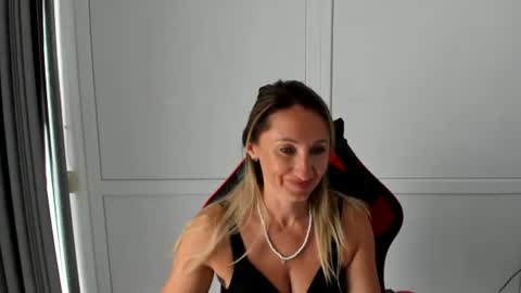 Milena online show from July 20, 11:01 am