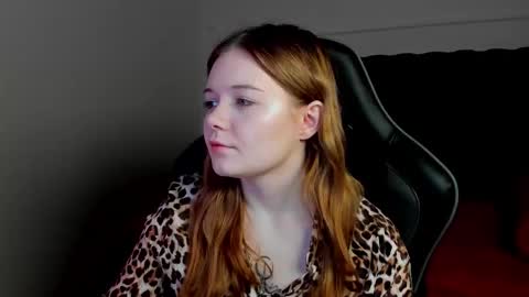 elinavale online show from March 14, 5:13 am