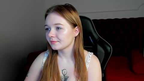 elinavale online show from March 23, 5:11 am