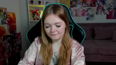 elinavale online show from May 31, 6:09 pm