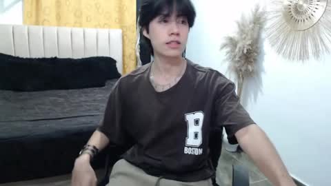 Snapshot of elio_collem chatting on May 27, 2:30 am ELIO online show from May 27, 2:30 am