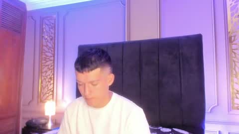 eliot_vip online show from April 23, 2:35 am