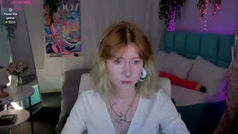 Snapshot of elira_vane chatting on July 1, 2:57 am Elira Vane online show from July 1, 2:57 am