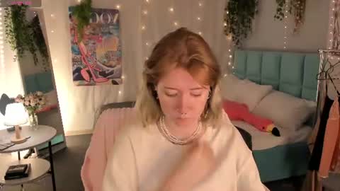 Snapshot of elira_vane chatting on July 12, 2:46 am Elira Vane online show from July 12, 2:46 am