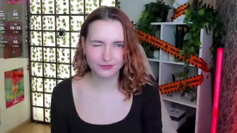 Snapshot of elis_cherry chatting on October 25, 2:19 am Elis  online show from October 25, 2:19 am