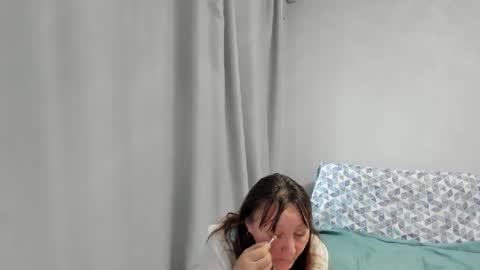 Elis online show from October 31, 1:17 am