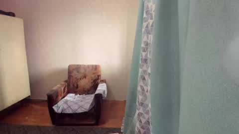 Snapshot of elis_gabbi chatting on April 29, 9:13 am Elis online show from April 29, 9:13 am