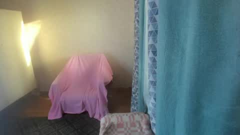 Snapshot of elis_gabbi chatting on May 13, 11:29 am Elis online show from May 13, 11:29 am