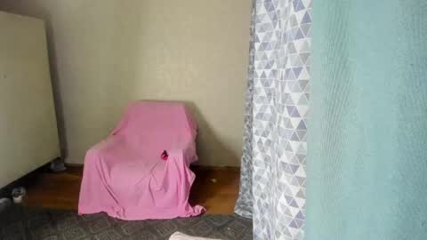 Snapshot of elis_gabbi chatting on May 14, 12:45 pm Elis online show from May 14, 12:45 pm