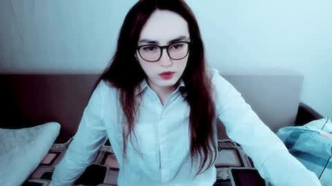 Snapshot of elisa_2001 chatting on June 8, 2:28 pm Liza online show from June 8, 2:28 pm