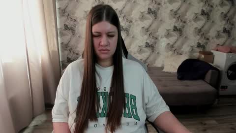 Snapshot of elisa_kollin chatting on March 2, 10:00 am Aletta Oushen online show from March 2, 10:00 am