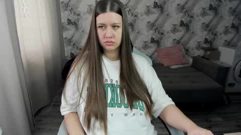 Snapshot of elisa_kollin chatting on March 16, 9:35 am Aletta Oushen online show from March 16, 9:35 am