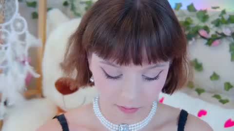 ElisabethDavis online show from July 14, 3:29 pm