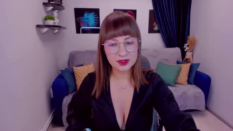 Snapshot of elisabethmills chatting on December 9, 4:58 pm Elisabeth online show from December 9, 4:58 pm