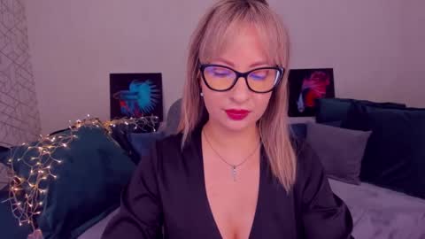 Snapshot of elisabethmills chatting on February 25, 3:05 pm Elisabeth online show from February 25, 3:05 pm