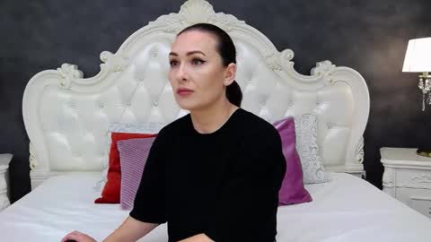 Krissy online show from December 15, 8:40 am