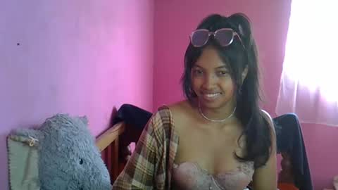 elisah01 online show from May 25, 5:46 am