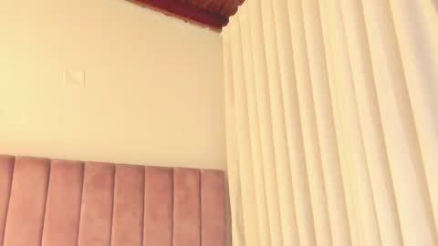 Elise diamond online show from April 3, 12:30 am