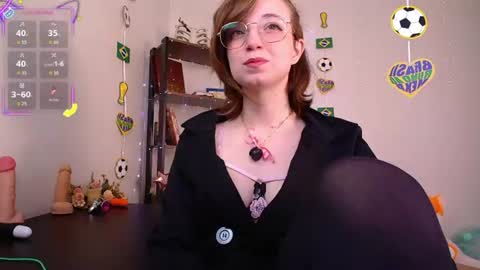 elise_nyx online show from June 18, 1:48 pm