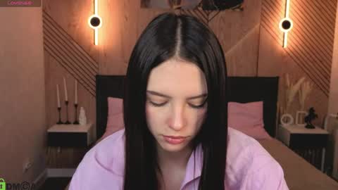 Snapshot of elise_robbie chatting on April 22, 1:08 am Elise online show from April 22, 1:08 am