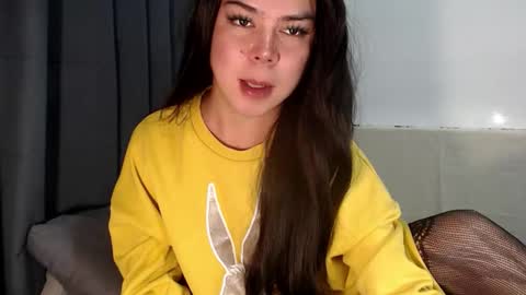 Snapshot of elisex18 chatting on January 8, 10:50 am Elise online show from January 8, 10:50 am