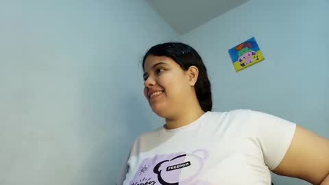 Snapshot of elisuarez_ chatting on January 14, 5:02 am Eliss online show from January 14, 5:02 am