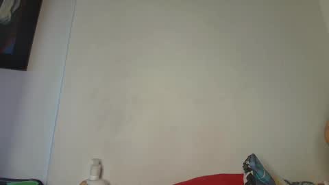 Snapshot of elisuarez_ chatting on February 10, 2:21 pm Eliss online show from February 10, 2:21 pm