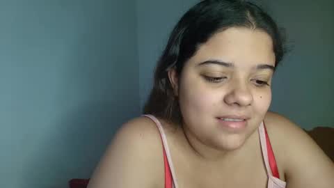 Snapshot of elisuarez_ chatting on February 26, 7:40 am Eliss online show from February 26, 7:40 am