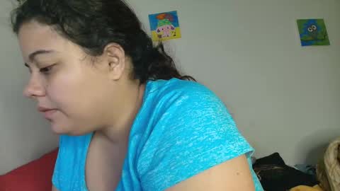 Snapshot of elisuarez_ chatting on March 1, 11:12 am Eliss online show from March 1, 11:12 am