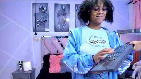 elit noa online show from February 4, 8:17 pm