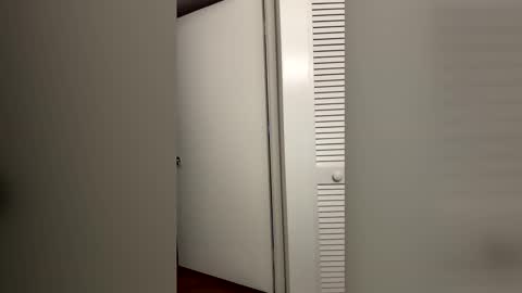 Snapshot of eliteindulgence chatting on December 15, 3:33 am eliteindulgence online show from December 15, 3:33 am