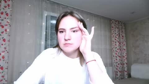 Snapshot of eliza_sin chatting on November 16, 1:44 am Elizabeth online show from November 16, 1:44 am