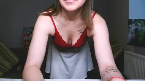 Elizabeth online show from December 14, 8:20 am