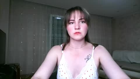 Elizabeth online show from April 11, 8:02 pm