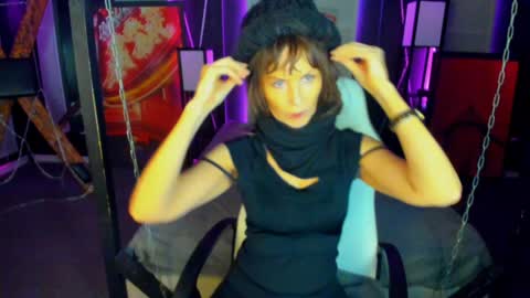 Snapshot of elizabe_th chatting on January 19, 11:53 pm Elizabethangel online show from January 19, 11:53 pm