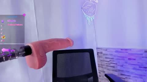 Elizabeth online show from November 6, 10:21 pm