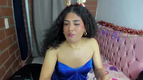 Snapshot of elizabeth_777 chatting on December 21, 9:25 pm elizabeth_777 online show from December 21, 9:25 pm
