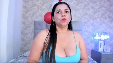 Elizabeth online show from February 27, 9:36 pm