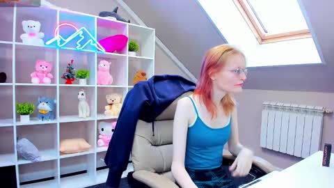 Snapshot of elizabeth_harpper chatting on January 3, 4:33 am Elizabeth online show from January 3, 4:33 am