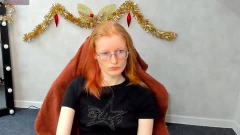 Snapshot of elizabeth_harpper chatting on January 16, 8:22 am Elizabeth online show from January 16, 8:22 am