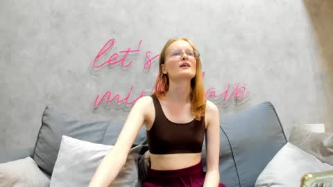 Snapshot of elizabeth_harpper chatting on February 8, 2:05 pm Elizabeth online show from February 8, 2:05 pm