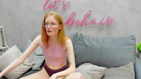 Snapshot of elizabeth_harpper chatting on March 4, 2:32 pm Elizabeth online show from March 4, 2:32 pm