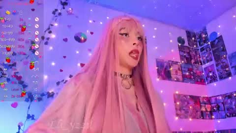    Independent Model online show from July 14, 7:08 pm